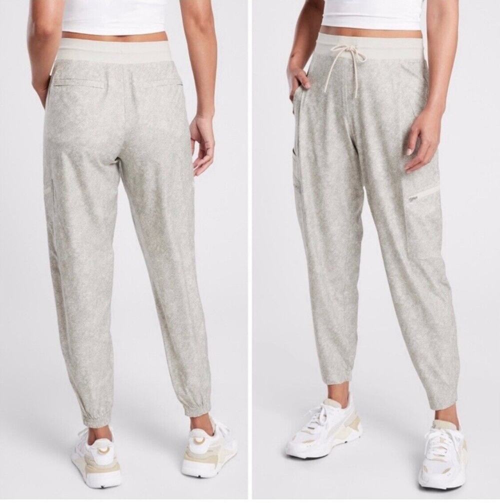 Athleta Venture Pant 4 Gray Ivory Abstract Print High Rise Lightweight Jogger
